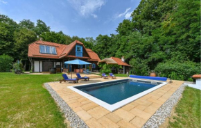 Awesome Home In Zlatar With Sauna